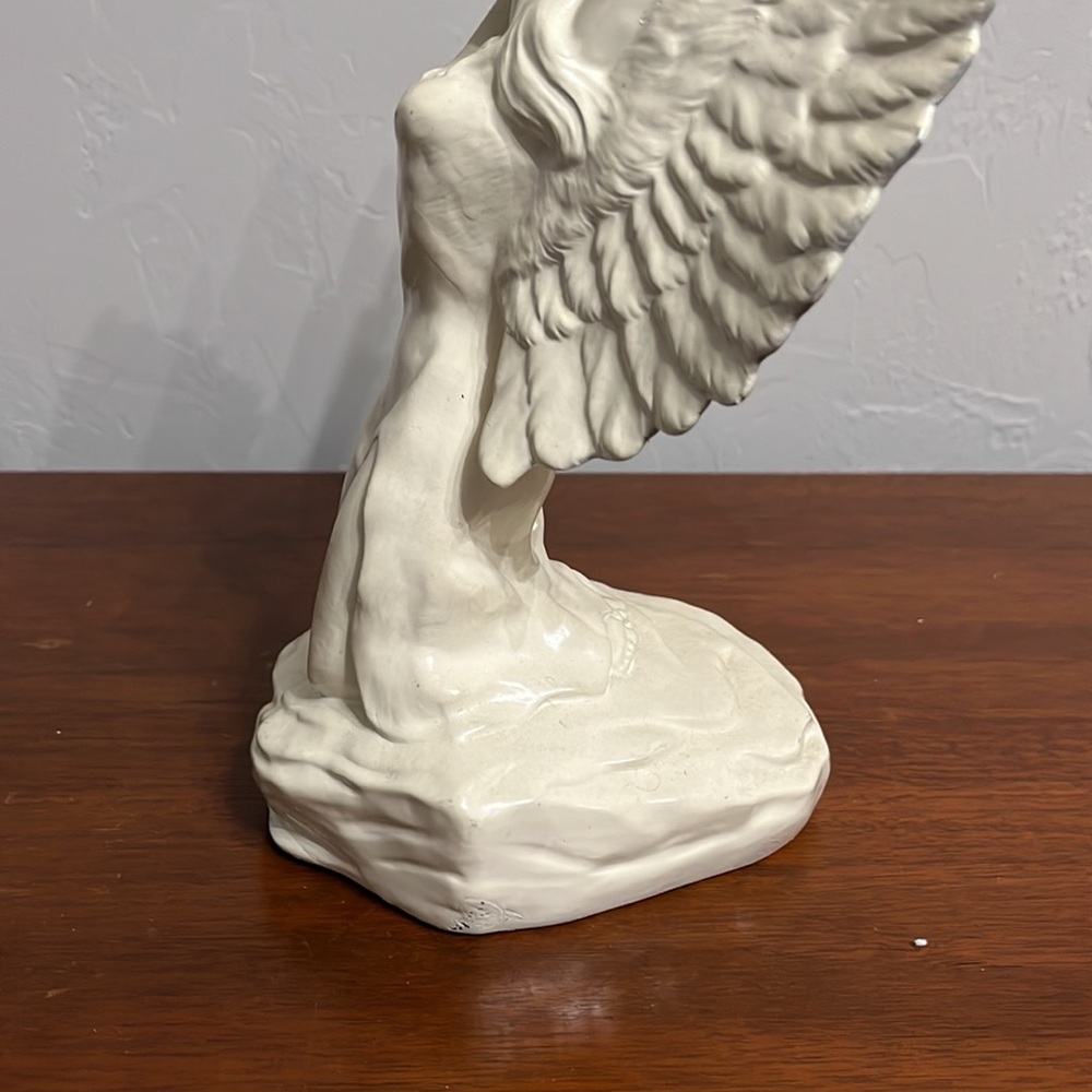❣️Native American First People White Ceramic Sculpture of Woman with Wings 🦅❣️ - Picture 9 of 11